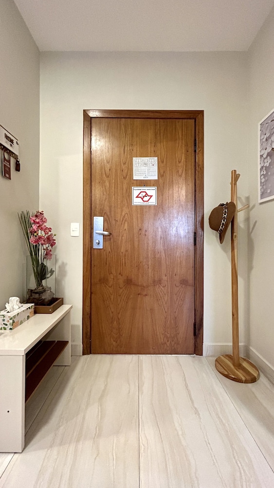Hb Hotels Sequoia 9/50