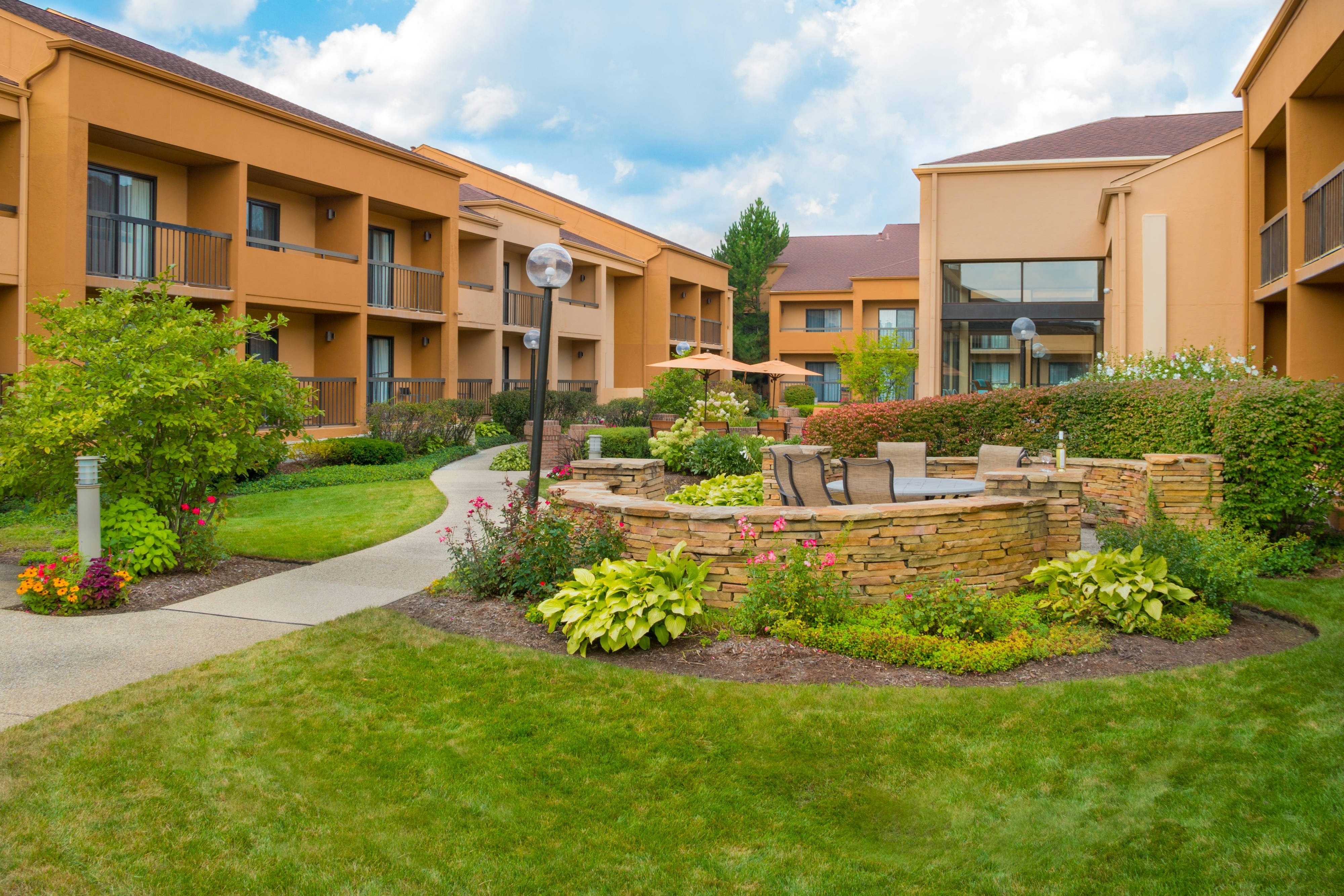 Courtyard by Marriott Chicago Deerfield 16/19