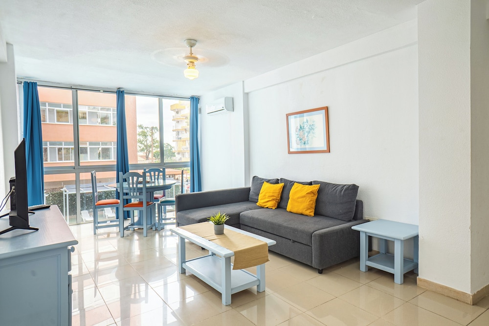 El Velero Apartments 12/26