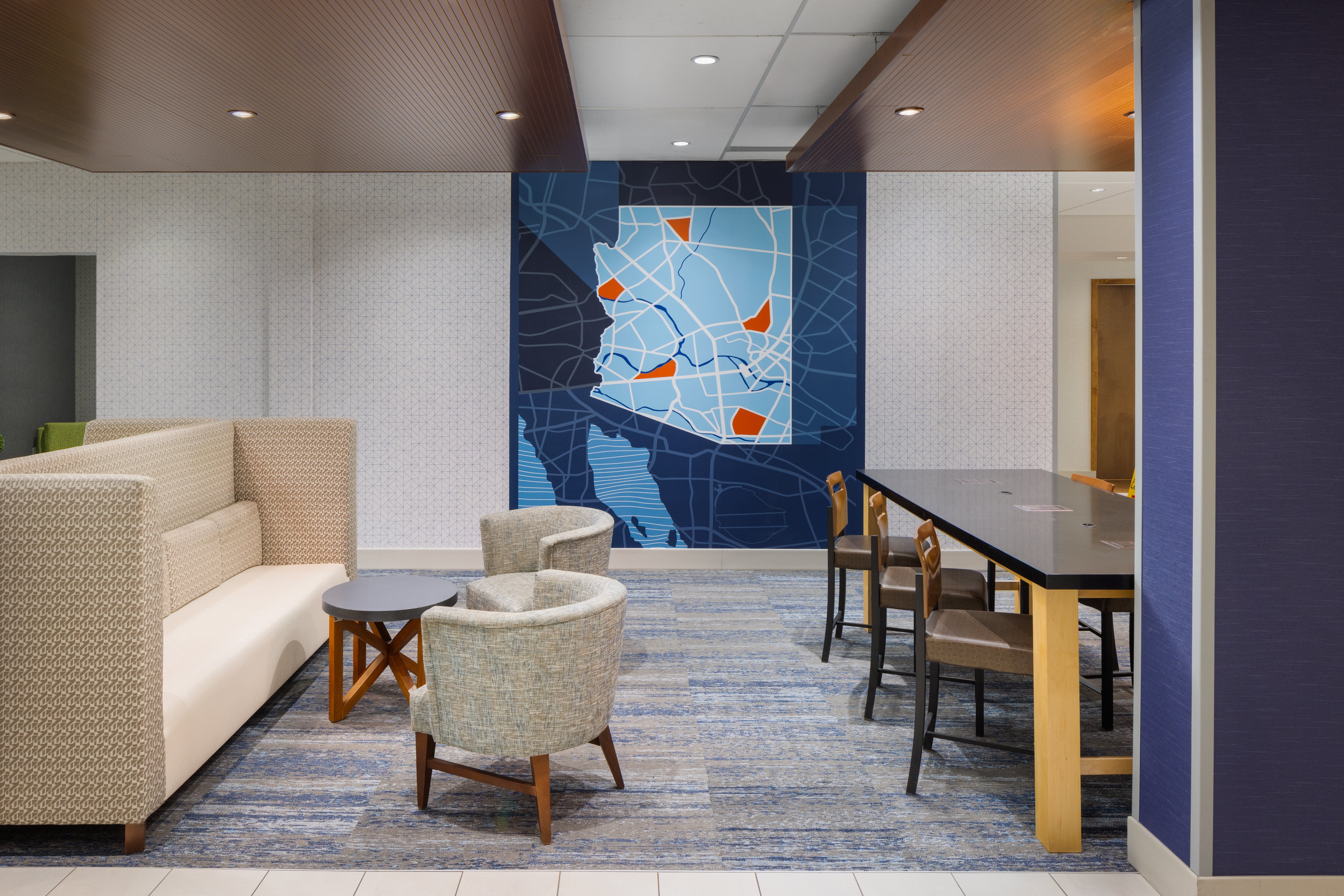 Holiday Inn Express Suites Phoenix West Buckeye 42/59