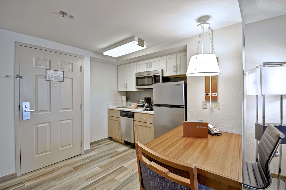 Homewood Suites by Hilton Boston-Peabody 40/55