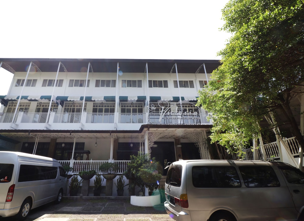 The Victoria Luxurious Guesthouse 1/26