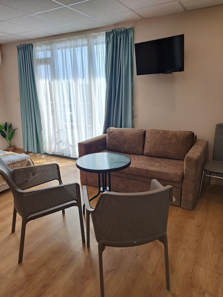 City Hotel 26/46