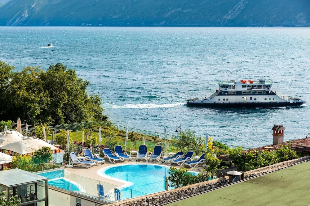 Garda Suite Hotel 20/26