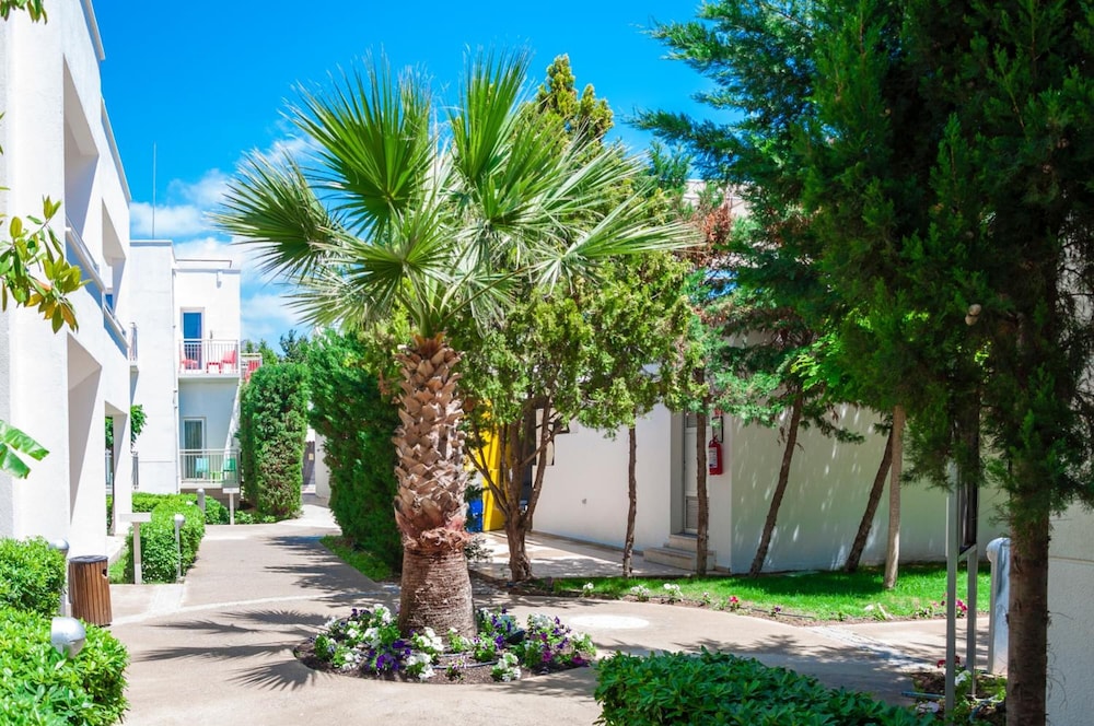 Armonia Holiday Village And Spa 38/49