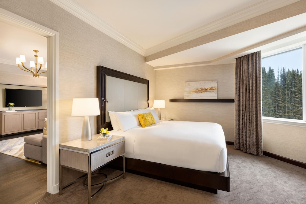 1 Bedroom, Fairmont Gold, Suite, King Bed