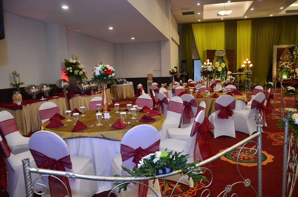 Padjadjaran Suites Resort Convention 36/59
