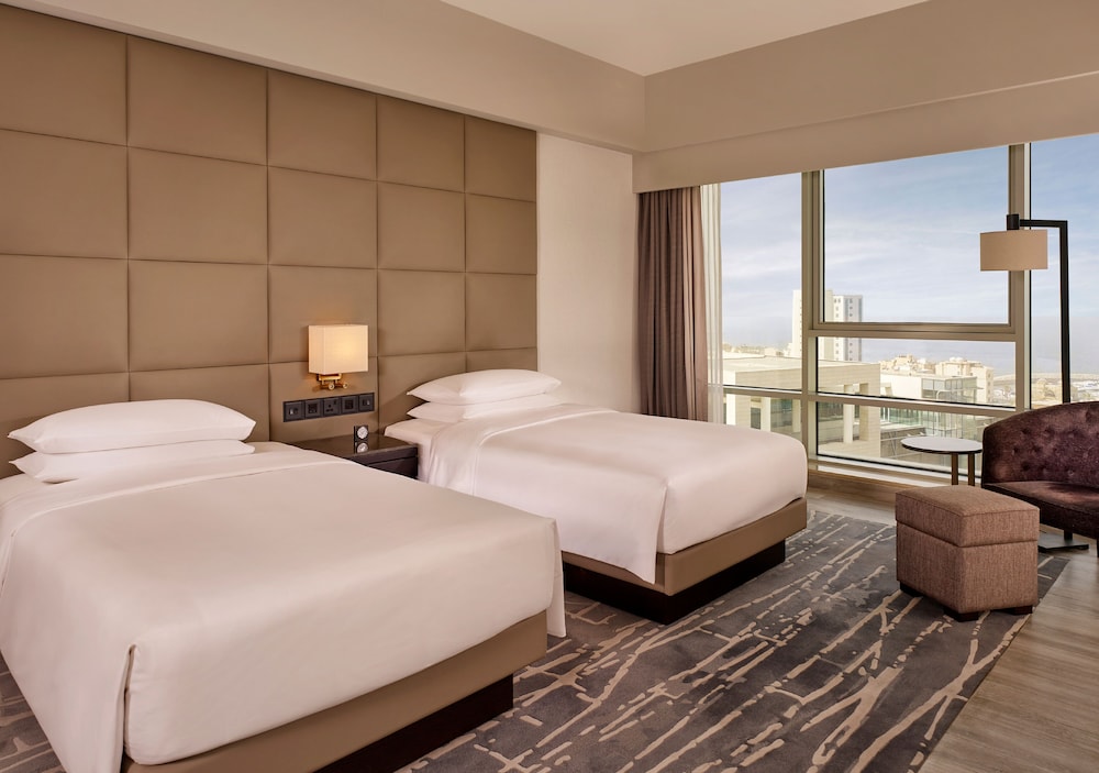Hyatt Regency Al Kout Mall 25/70