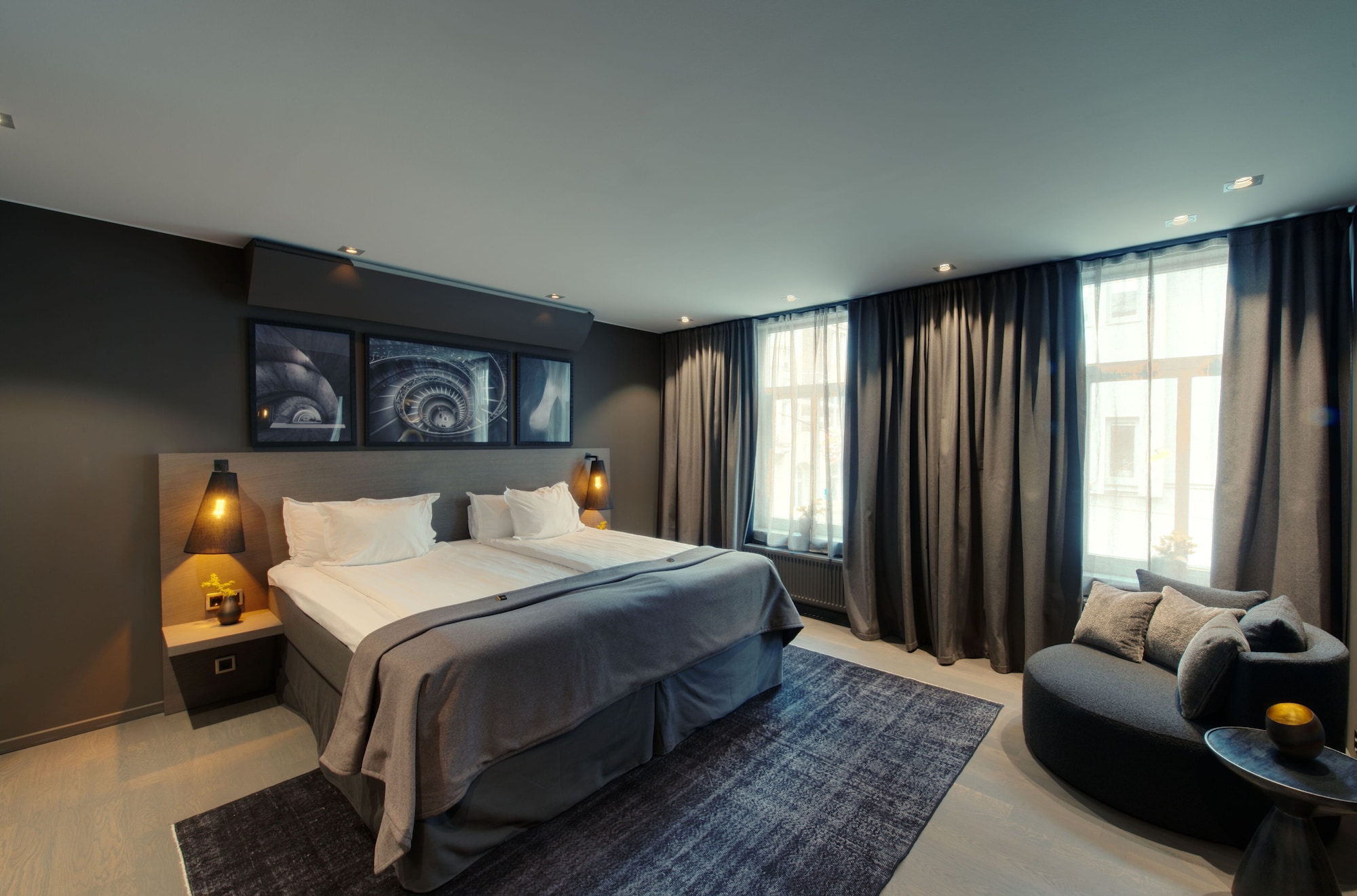 Grand, Suite, King Bed