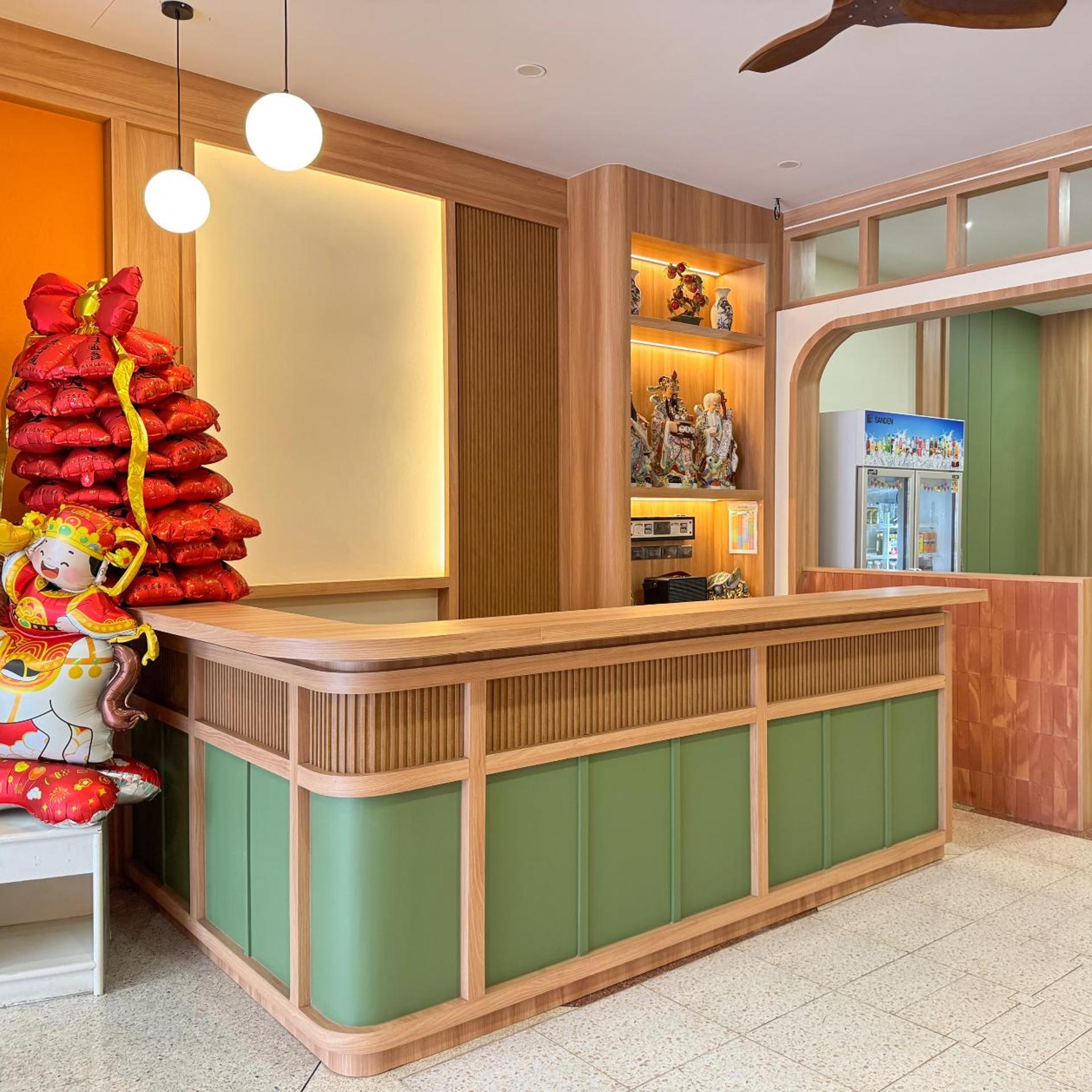 Jacky Chan Hotel 9/50