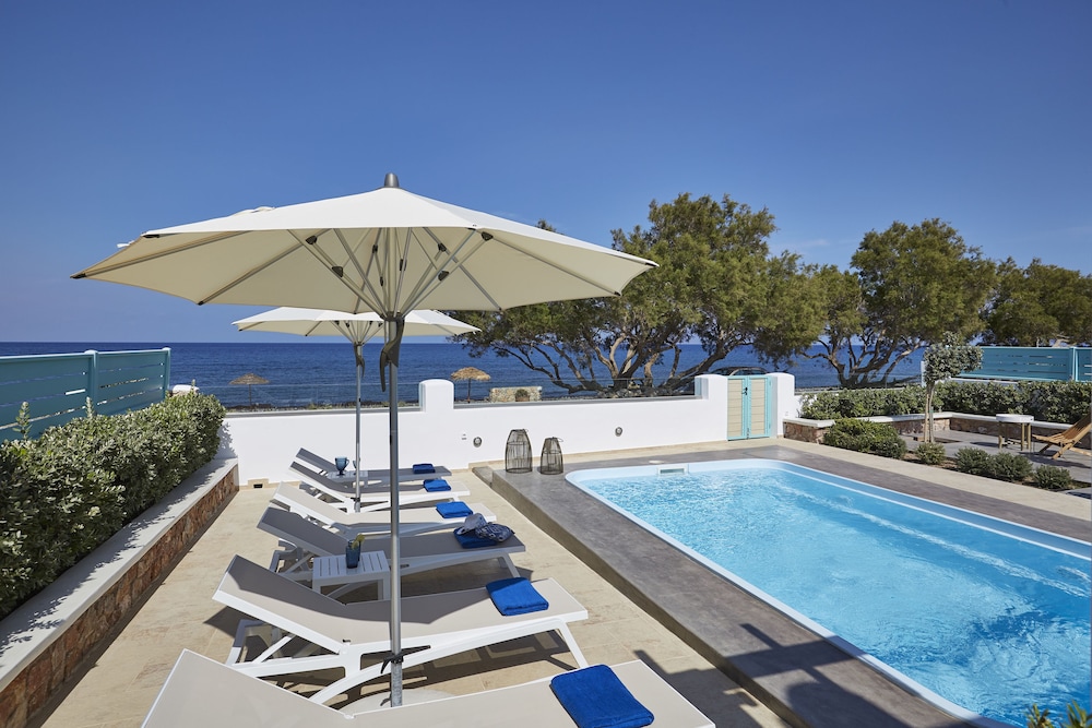 Almyriki Beach Villa 40/43