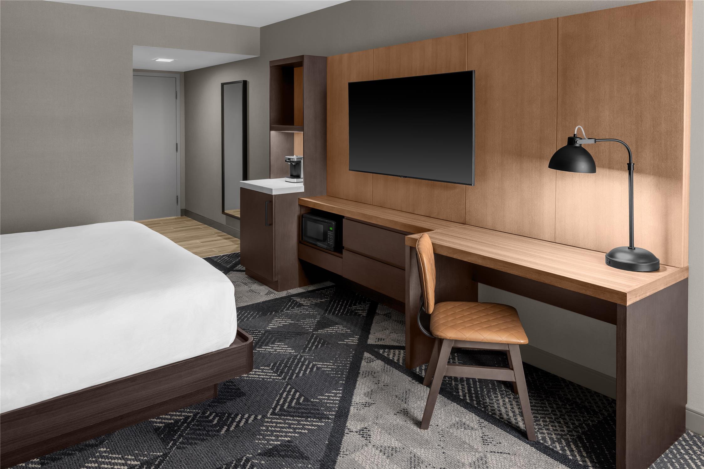جناح جونيور، DoubleTree by Hilton Dayton Fairborn 3/7