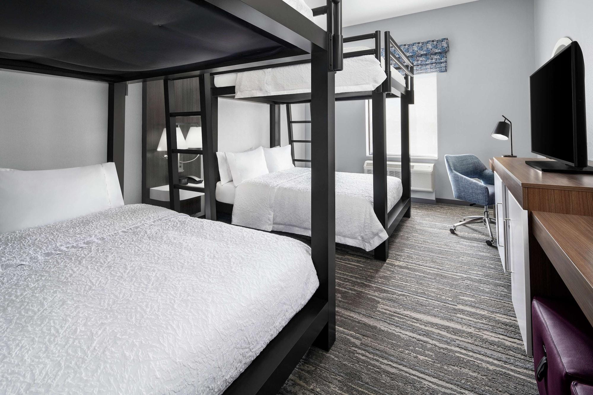 Room, Multiple Beds