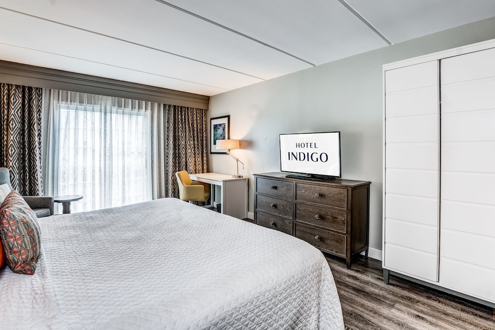 Standard, King Bed, Balcony