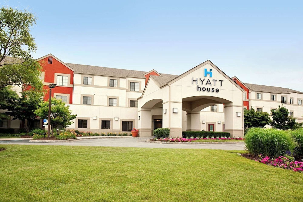 Hyatt House Boston/Burlington 69/72