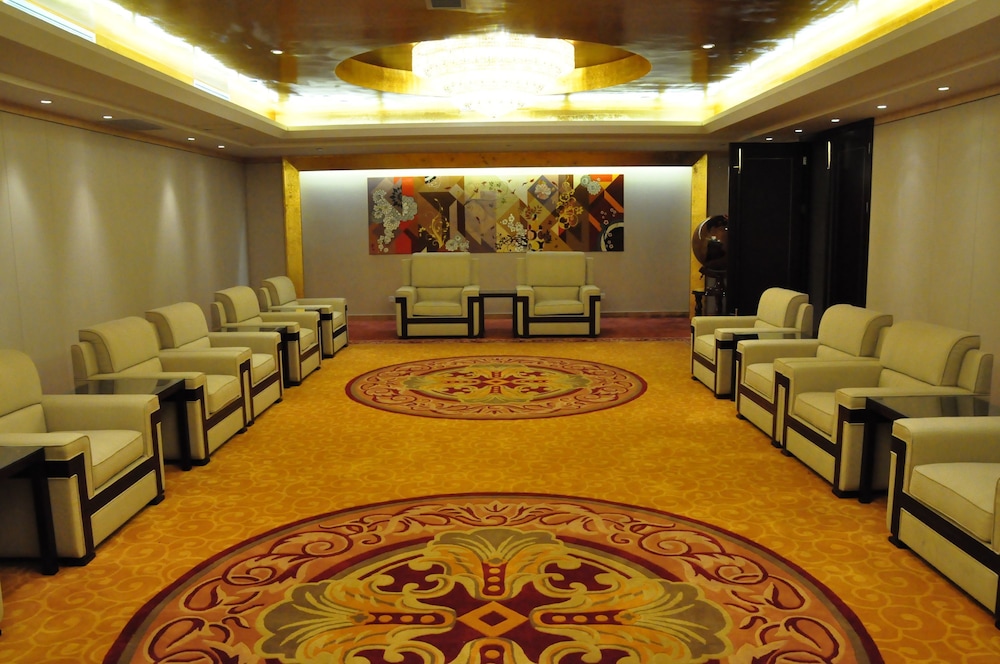 New Century Hotel Qingdao 48/73