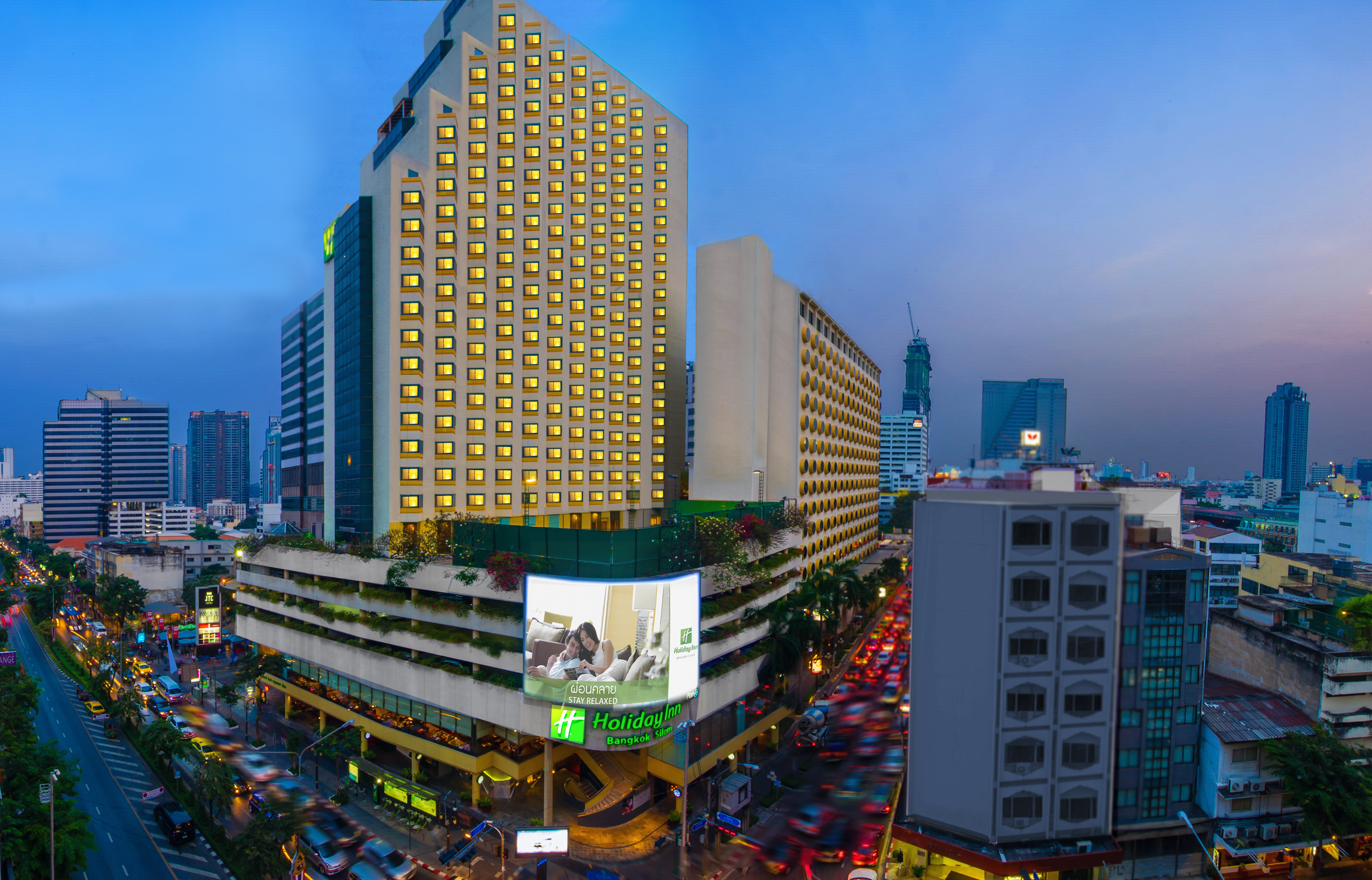 Holiday Inn Bangkok Silom 4/74