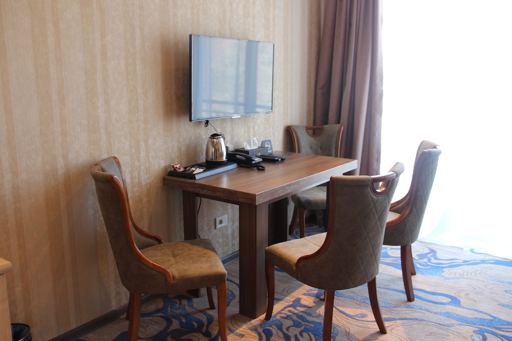 Aurora Resort by One Hotels 46/50