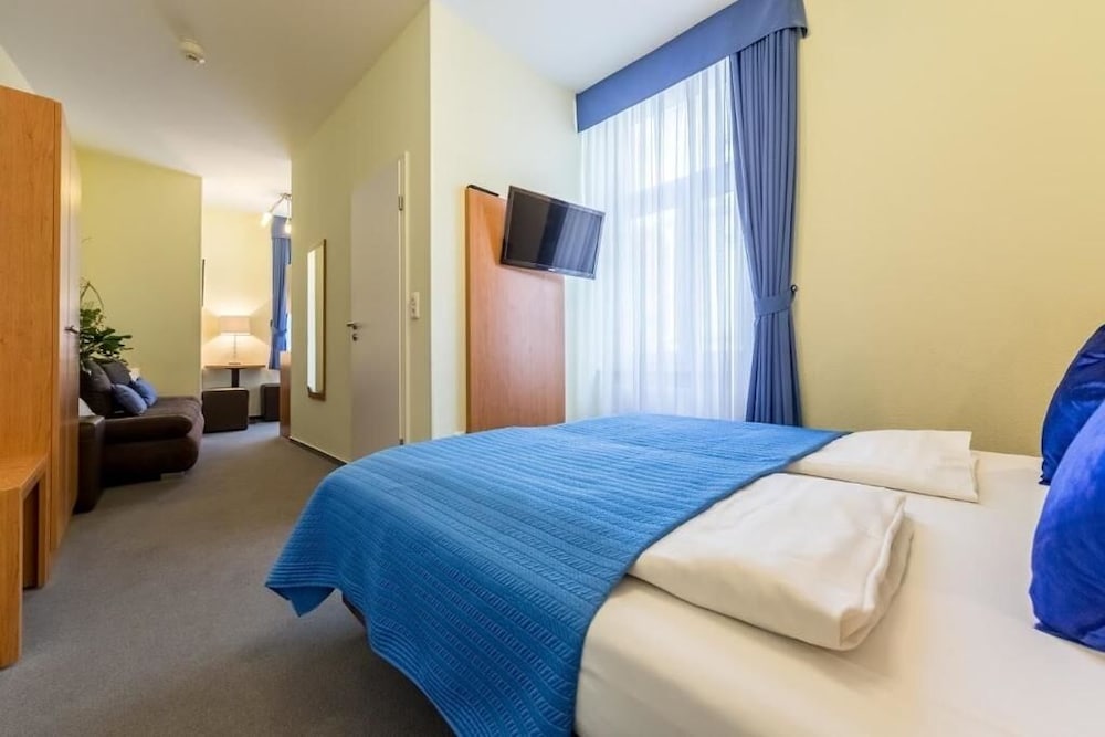 Hotel Expo 18/35