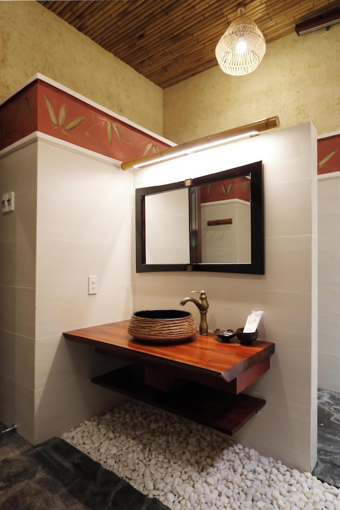Bamboo Village Beach Resort and Spa 6/45