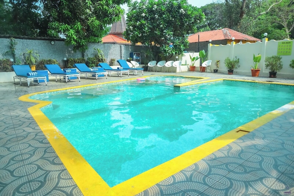 Hotel Citrus Prime 52/57