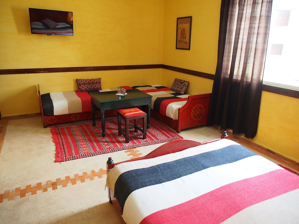 RIAD ZAHRA 12/32