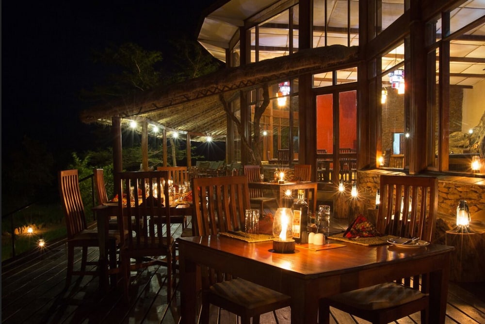 Serengeti Simba Lodge 17/30