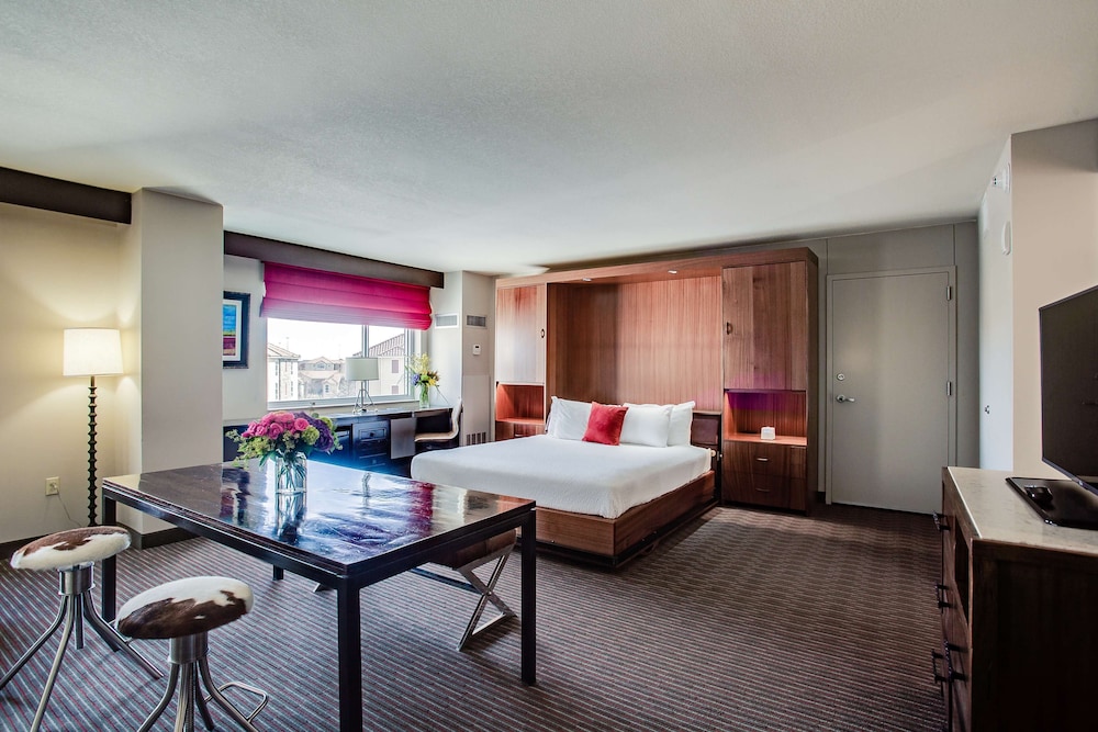 Overton Hotel And Conference Center 26/66
