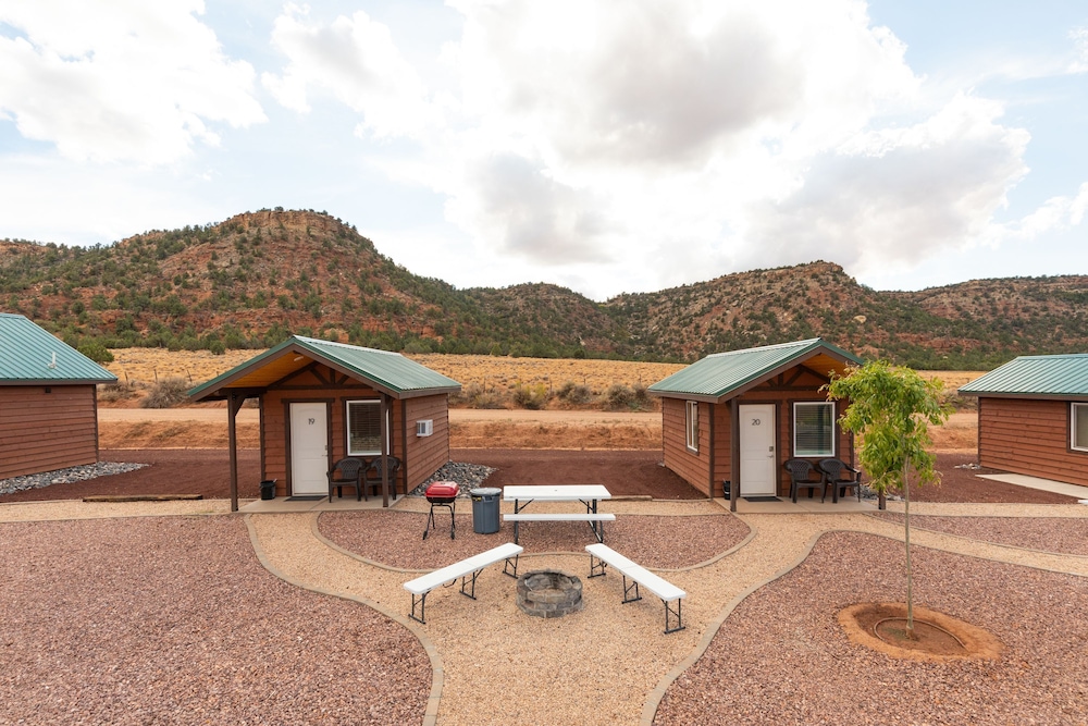 Gooseberry Lodges 5/79