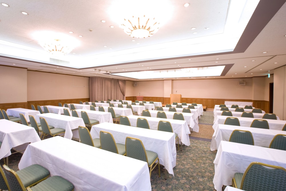 Kochi Sunrise Hotel 42/50