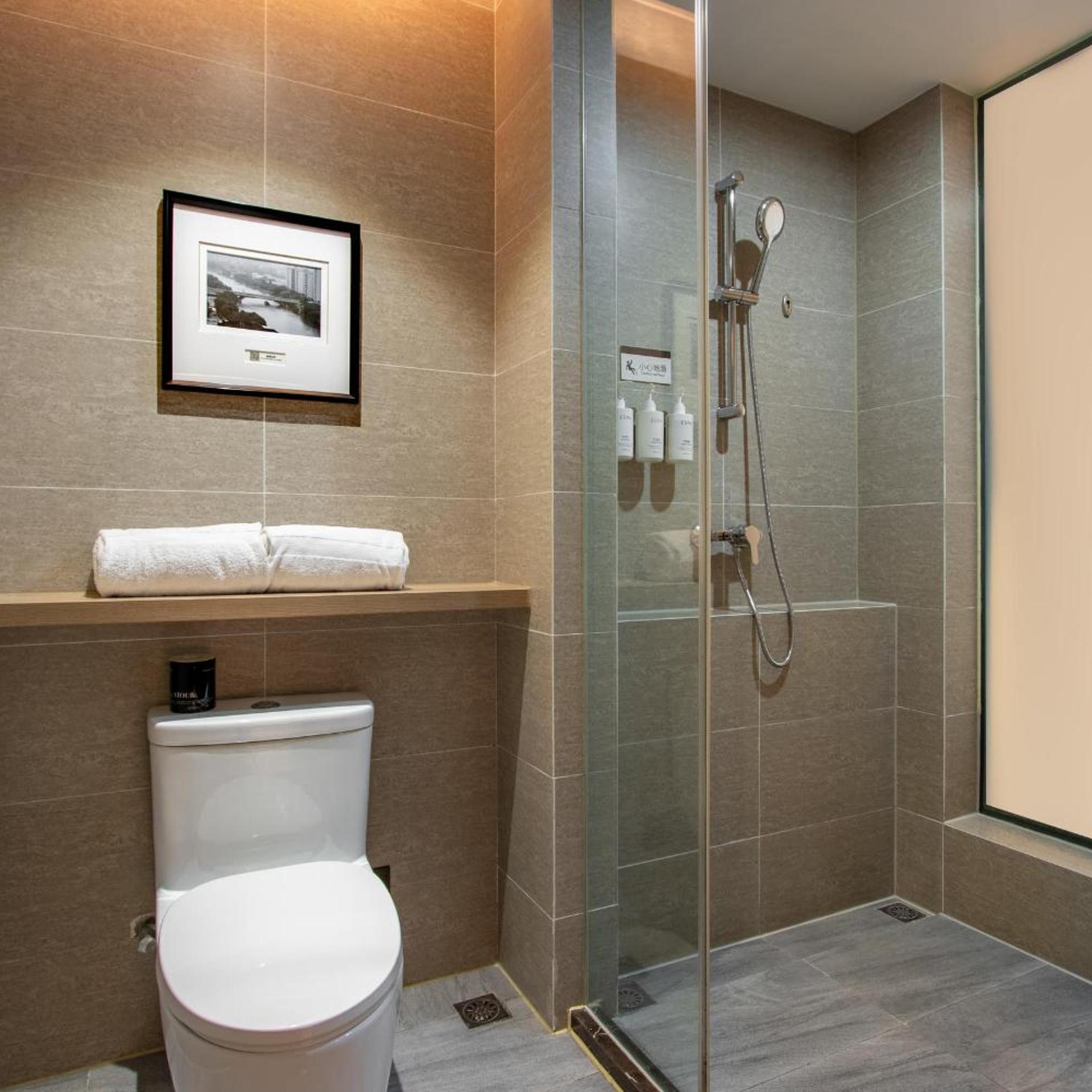 Atour Hotel - Xiaoshan People s Square 50/62