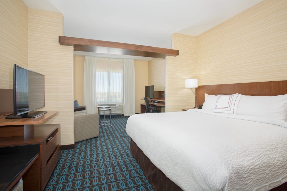 Fairfield Inn Suites Burlington 13/44