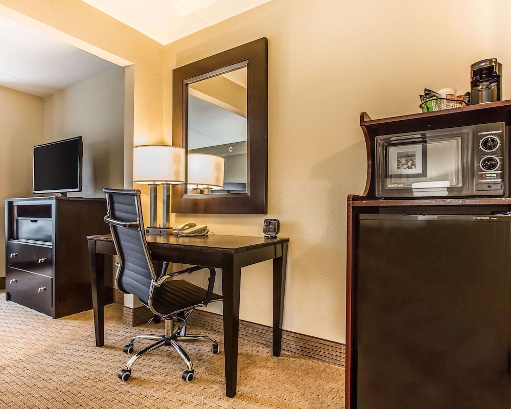 Comfort Suites Morrow- Atlanta South 32/39