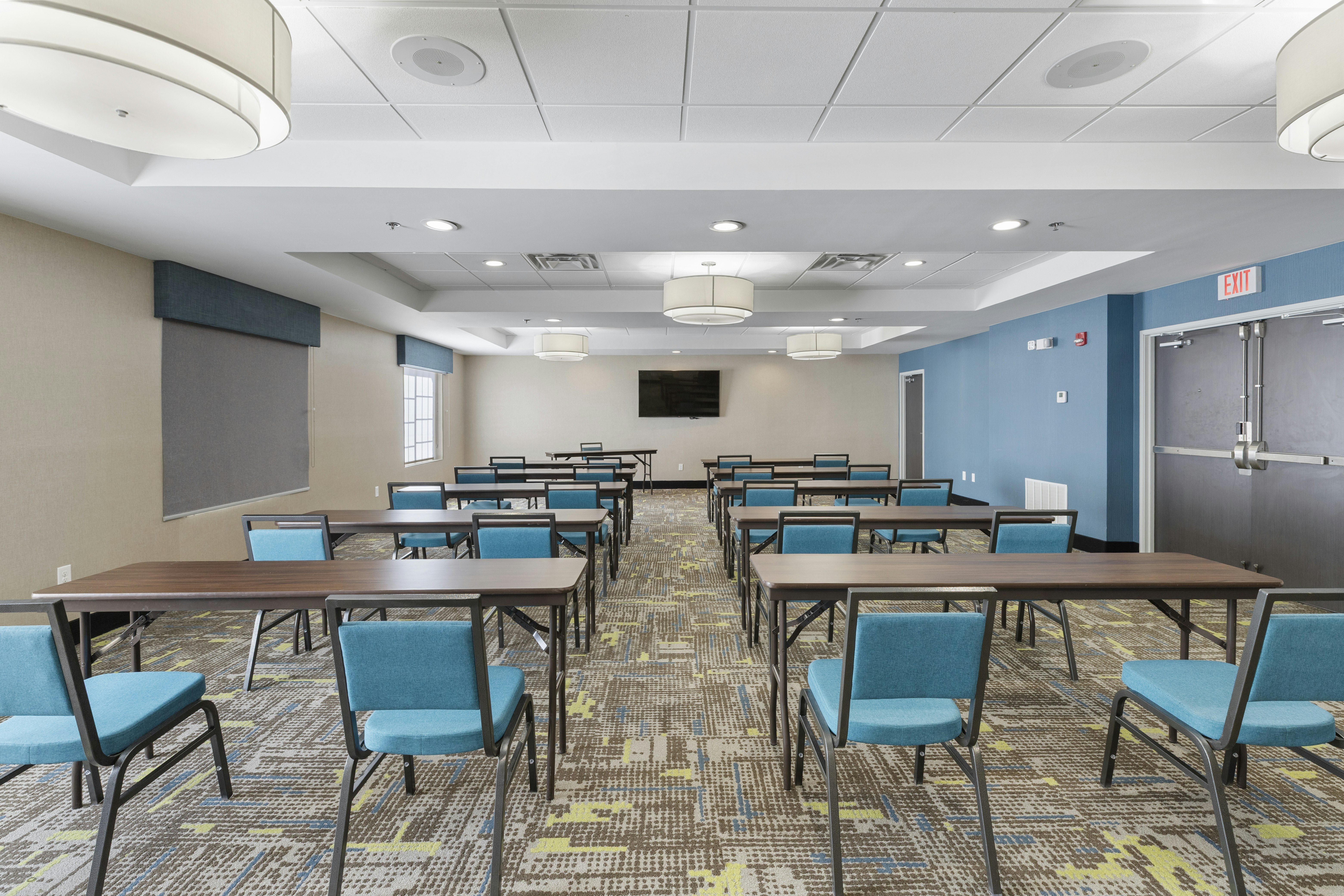 Hampton Inn Salem 53/59