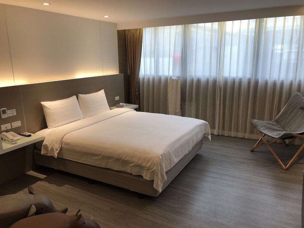 Golden Garden Hotel 16/51