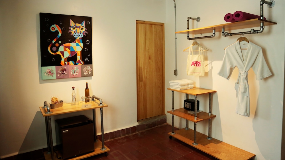 Agrado Guest House 41/56