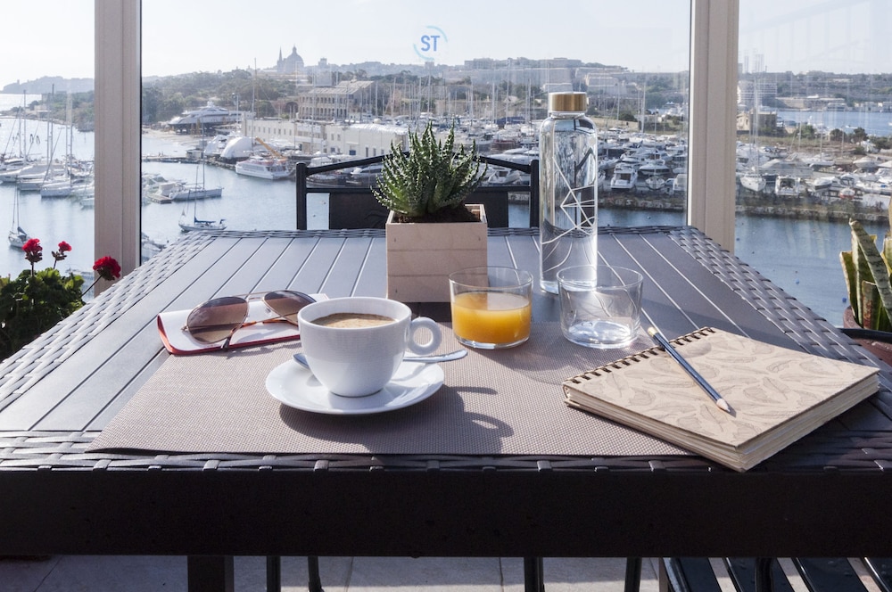 Bayview Hotel By St Hotels 25/41