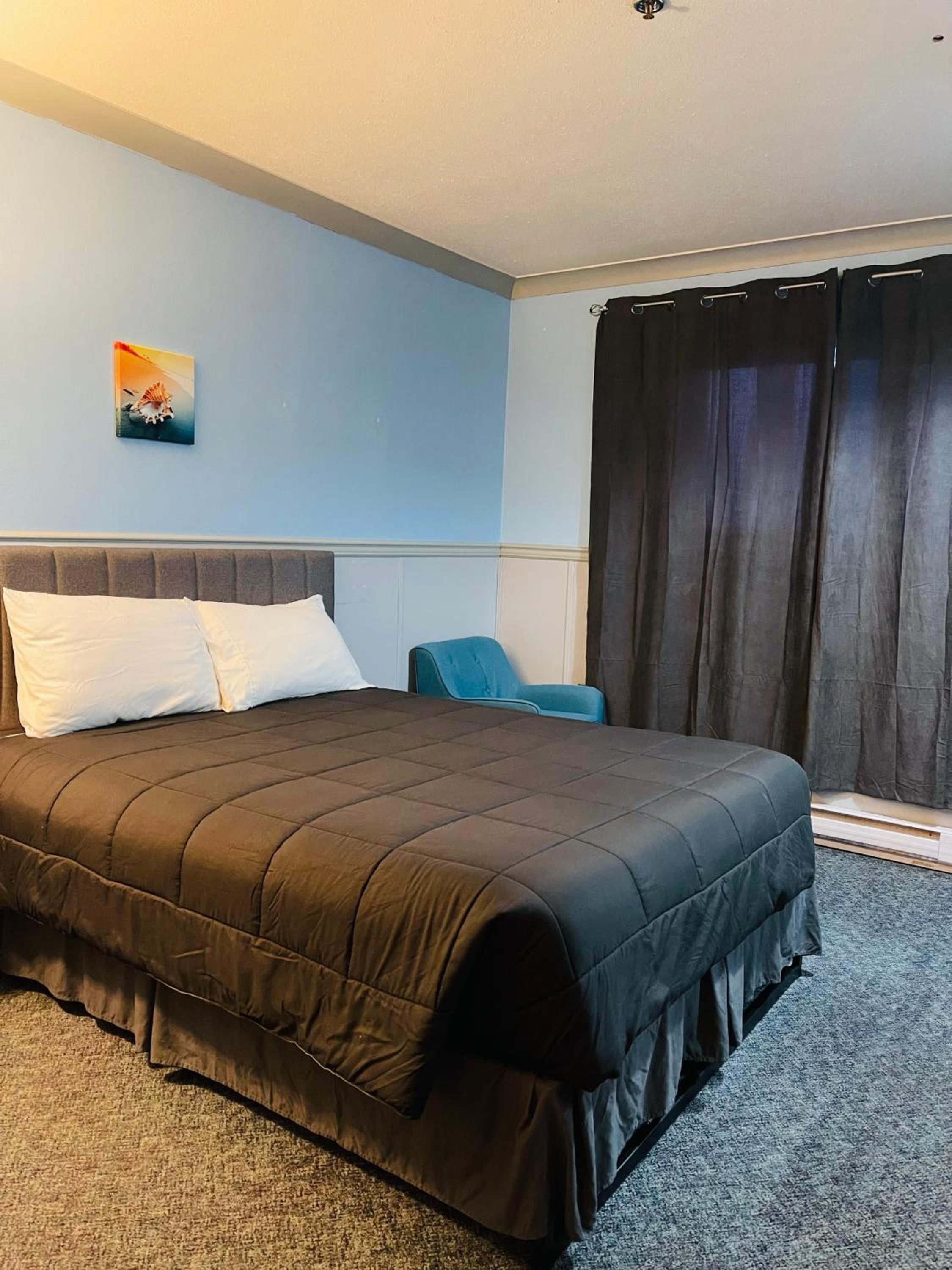 Deluxe, Queen Bed