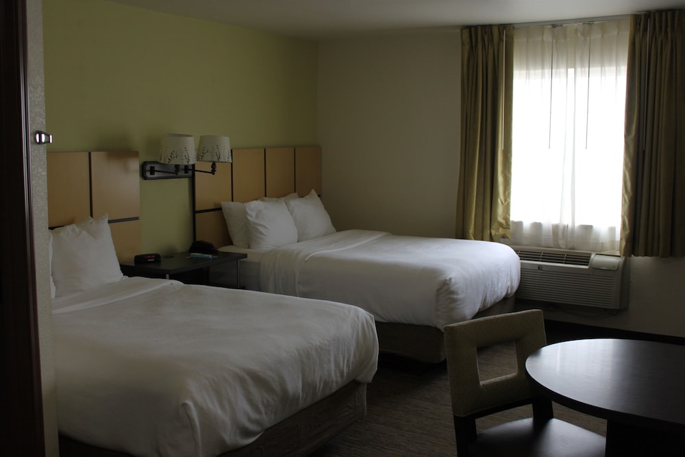 Candlewood Suites Tulsa 13/54