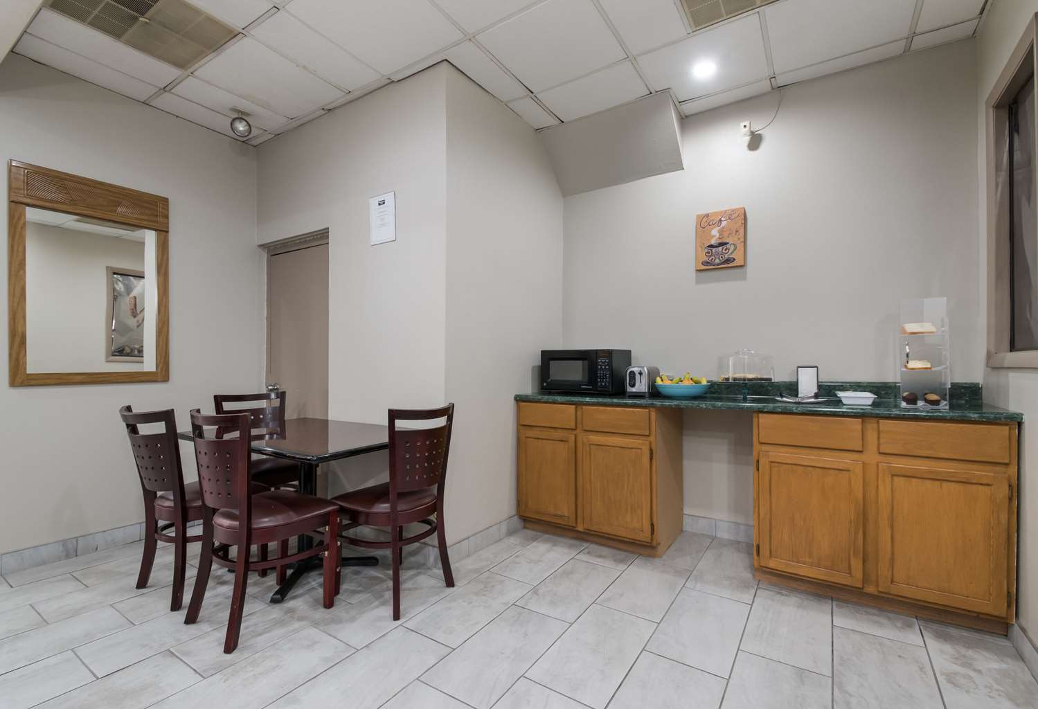 Rodeway Inn Wormleysburg - Harrisburg 28/35