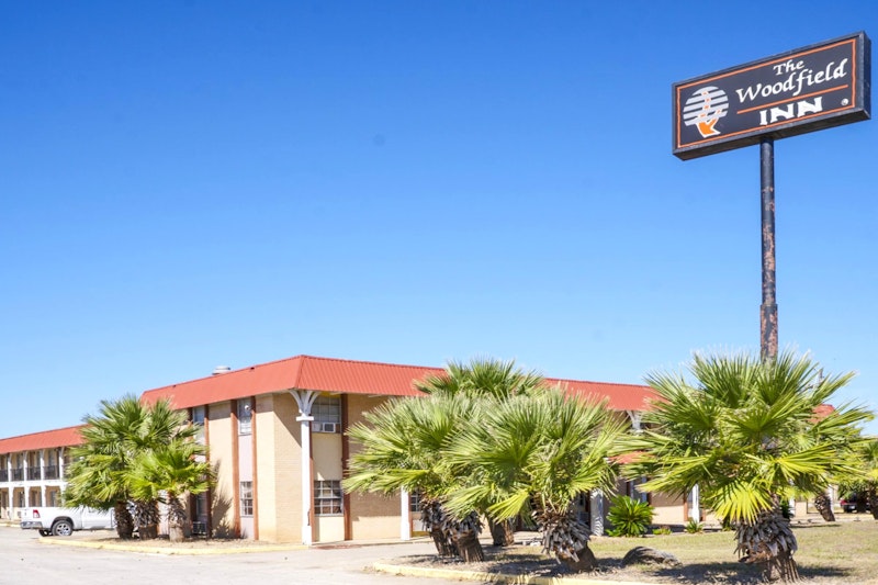 Woodfield Inn & Suites Hotel O, Yoakum TX 111 7/54