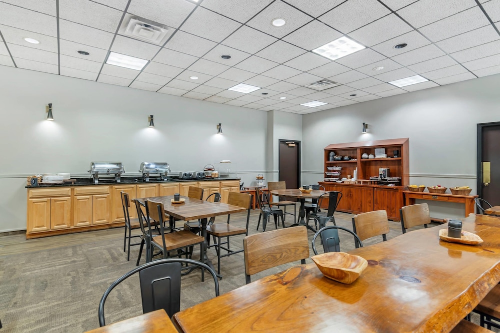 Green Granite Inn, an Ascend Collection Hotel 53/72