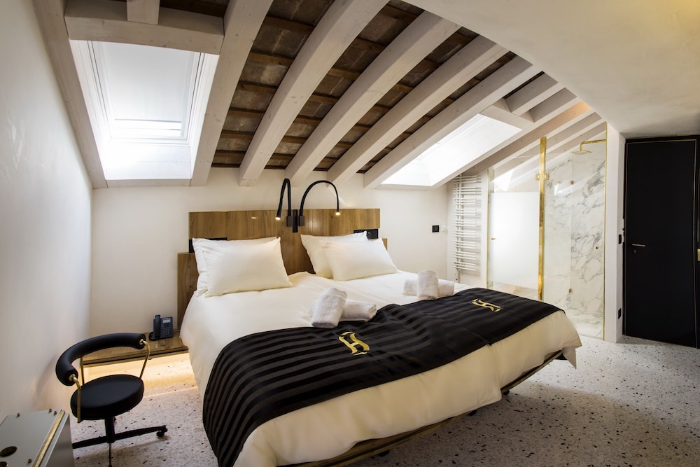 SPIRITO SANTO PALAZZO STORICO 26/70