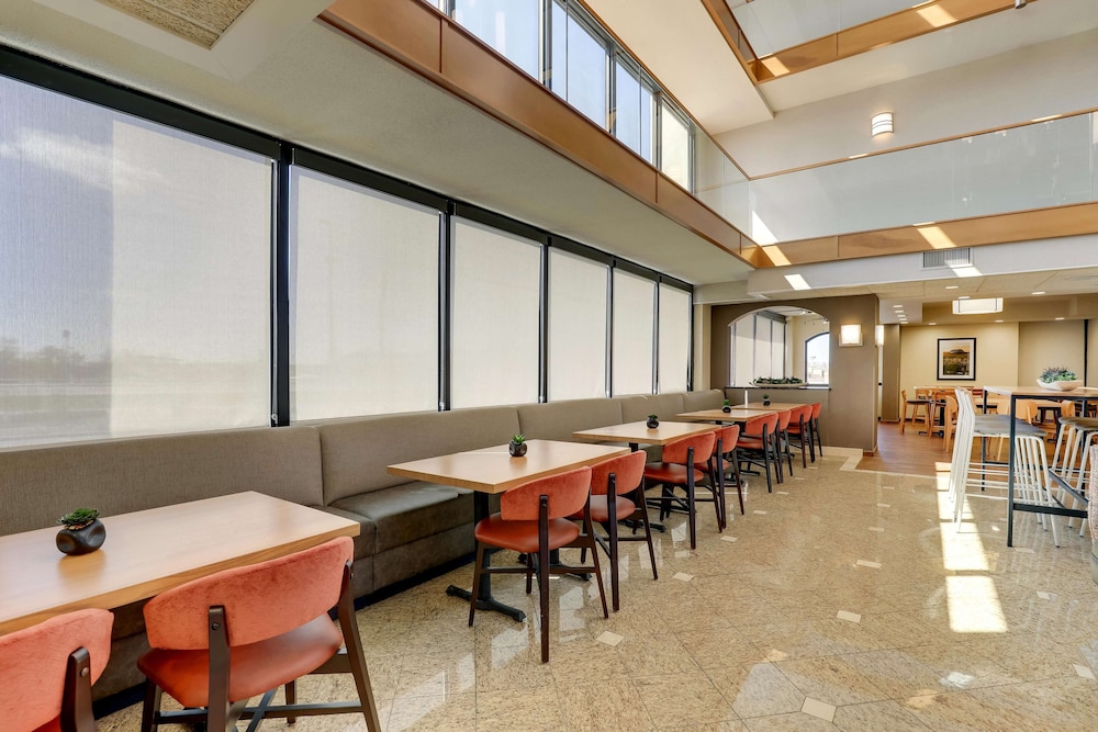 Drury Inn & Suites Marion 39/50
