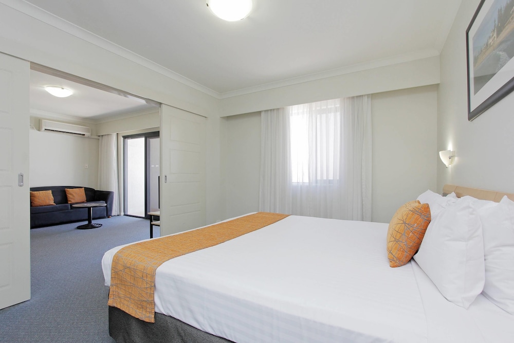 1 Bedroom, Spa, Apartment, King Bed, Resort View