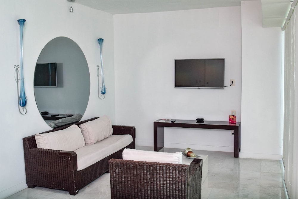 Park Royal Beach Mazatlan 34/59