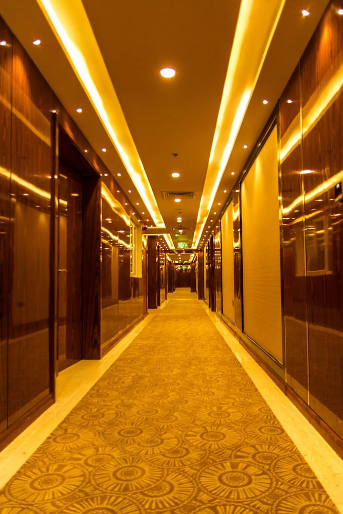 City Park Hotel Apartments 62/64