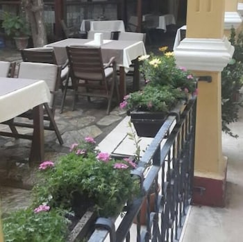 Antikhan Hotel 10/49