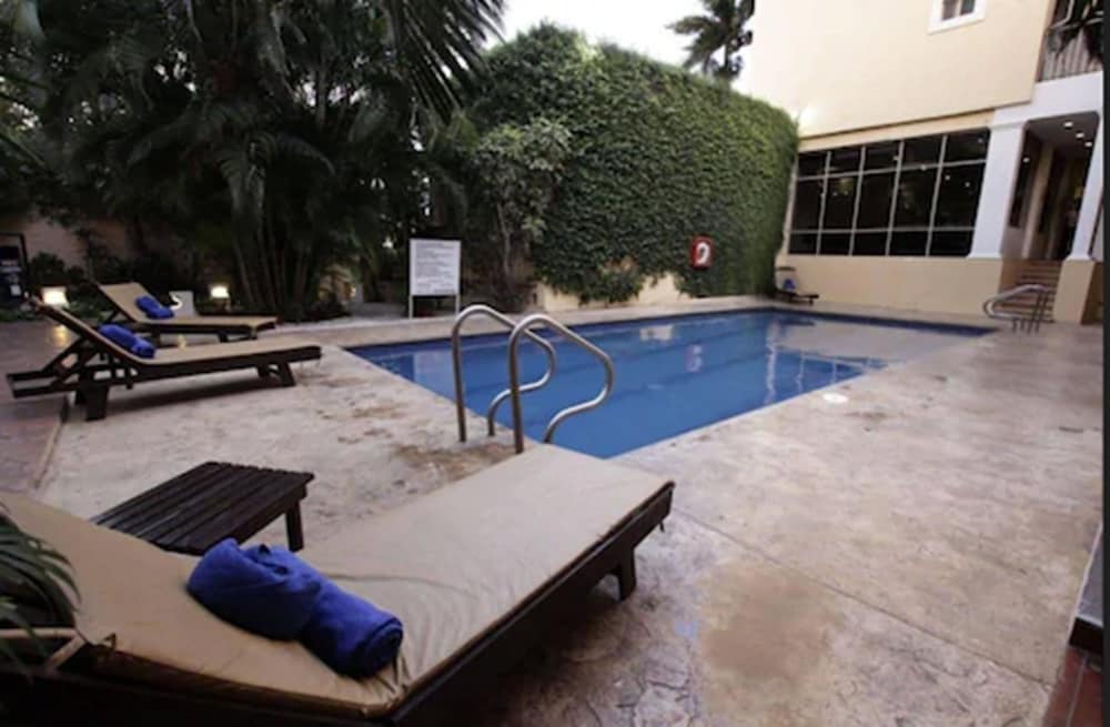 Hotel Maya Yucatan by Cartas a Frida 26/50