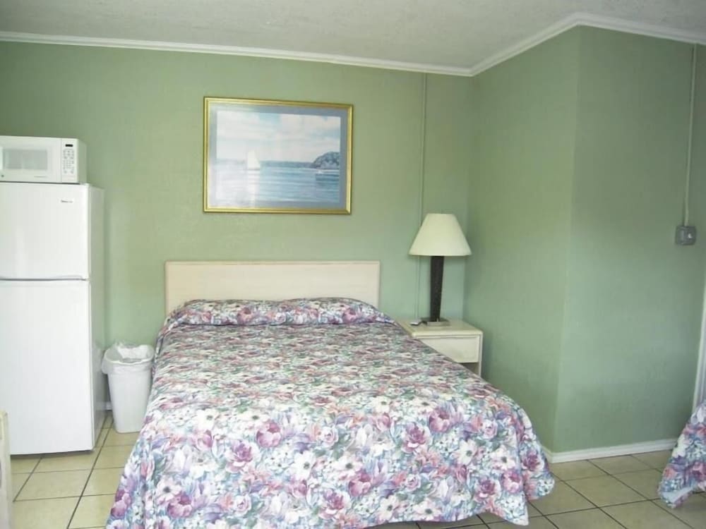 Bayfront Cottages 9/28